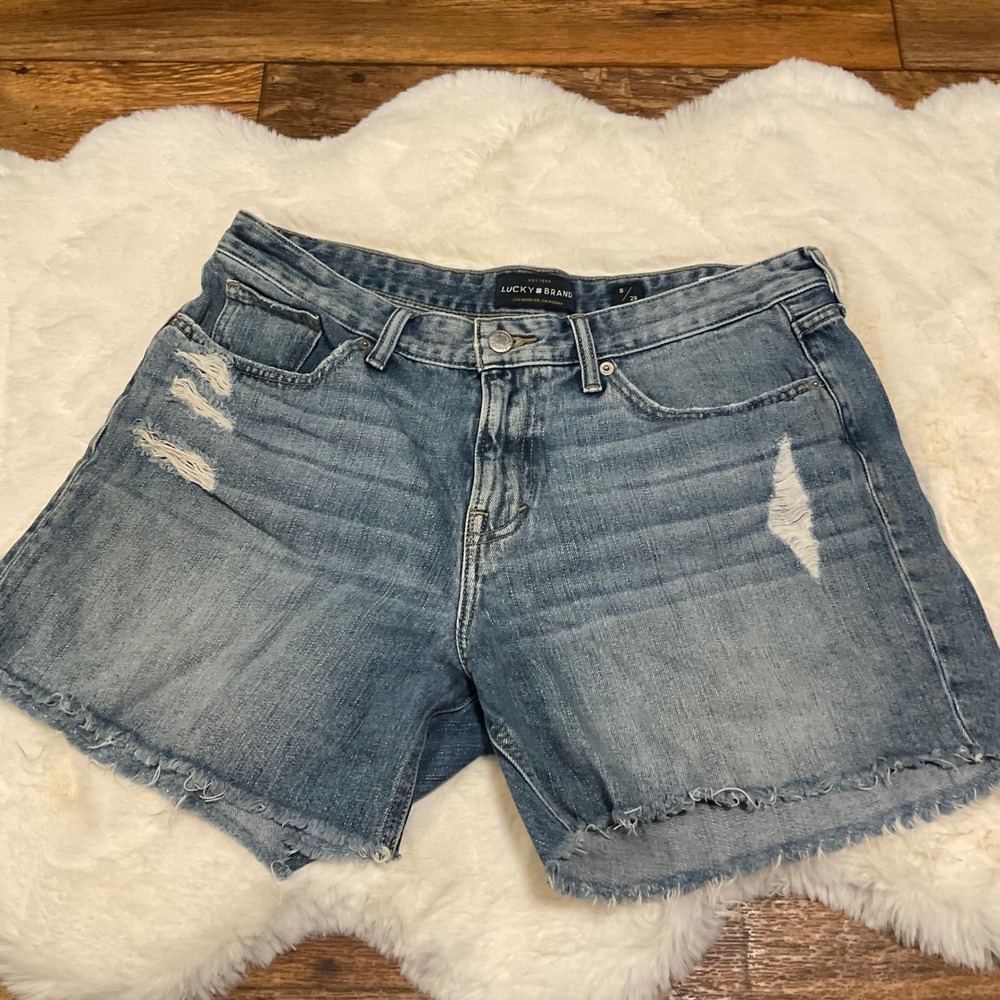 Lucky Brand The Boyfriend Shorts Size 8 29 Denim Distressed Cut Off Womens